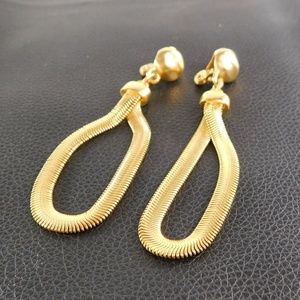 90s Retro ClipOn Gold Tone Serpentine Chain Hoop Statement Earrings